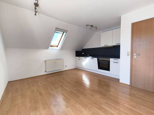 Wohnung zur Miete 900 € 3 Zimmer 84 m² 2 Geschosse frei ab sofort Dettingen Dettingen an der Iller 88451