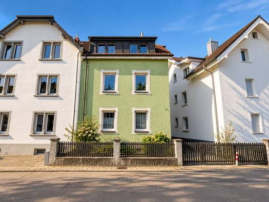 Mehrfamilienhaus zum Kauf 549.000 € 6 Zimmer 145 m² 160 m² Grundstück frei ab sofort Singen Singen (Hohentwiel) 78224