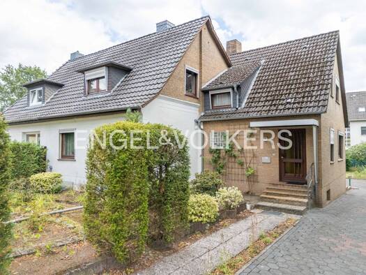 Doppelhaushälfte zum Kauf 235.000 € 6,5 Zimmer 122 m² 589 m² Grundstück Verden Verden (Aller) 27283