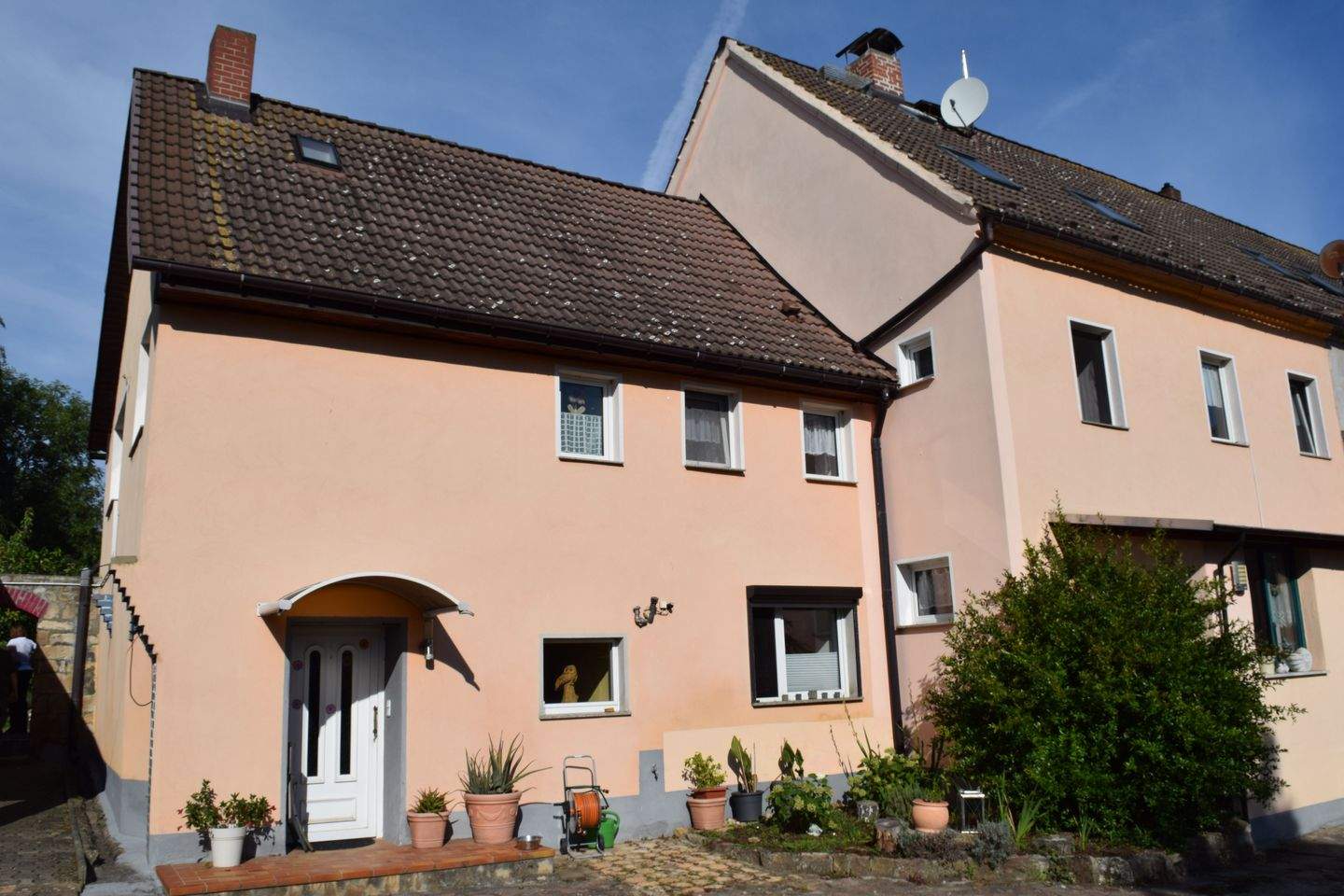 Immobilie in Salzatal - Charmantes Bauernhaus/Doppelhaushälfte m. großem Grundstück u. Modernisierungsaufwand in Nauendorf (Beesenstedt) - Bild 0
