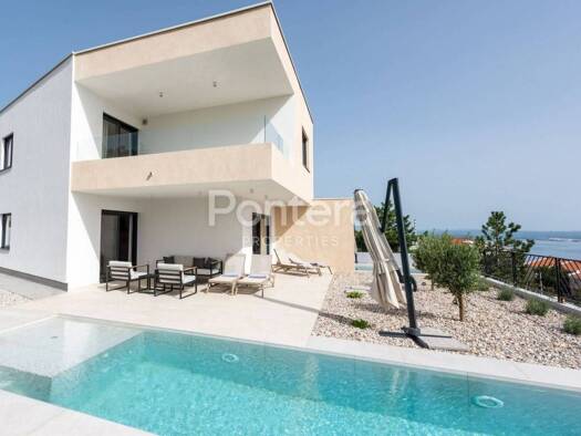 Haus zur Miete 3.000 € 5 Zimmer 208 m² Kostrena Sveta Lucija, Kostrena Kostrena