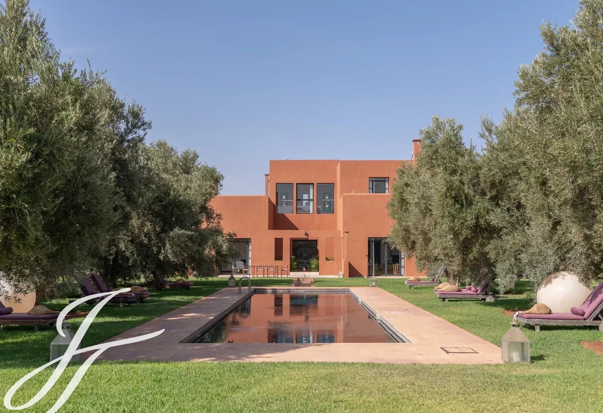 Mehrfamilienhaus zum Kauf als Kapitalanlage geeignet 1.390.500 € 6 Zimmer 500 m²<br/>Wohnfläche 10.000 m²<br/>Grundstück Marrakech 40000