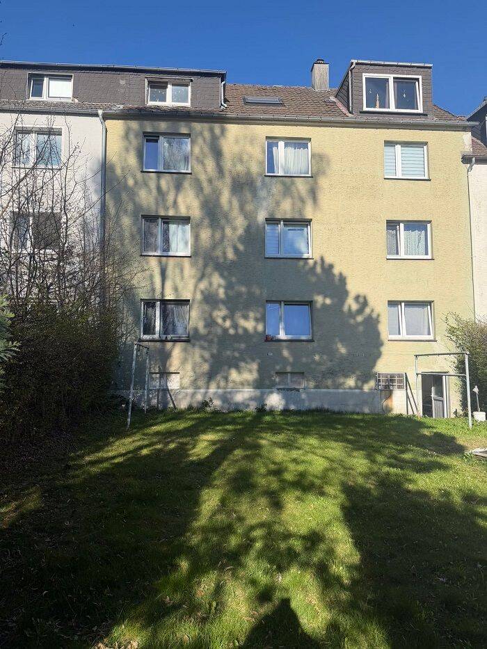 Immobilie in Lüdenscheid - 4- Familienhaus mit großem Garten, kleiner Garage und Stellplatz in Lüdenscheid-Buckesfeld... - Bild 3