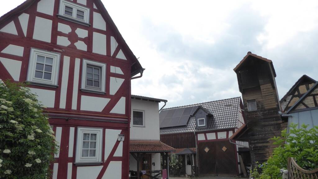 Mehrfamilienhaus zum Kauf 450.000 € 8 Zimmer 276 m² 1.554 m² Grundstück Oberndorf Solms 35606