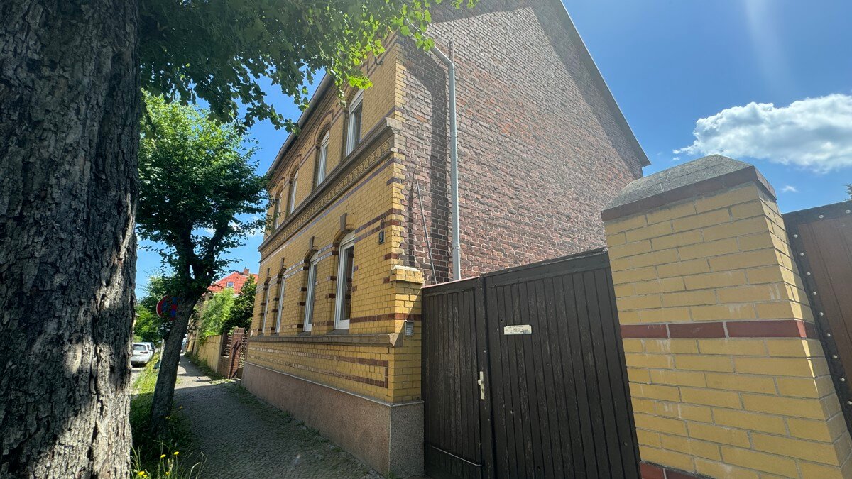 Einfamilienhaus zum Kauf 125.000 € 6 Zimmer 123,6 m²<br/>Wohnfläche 613 m²<br/>Grundstück Wolfen Wolfen 06766