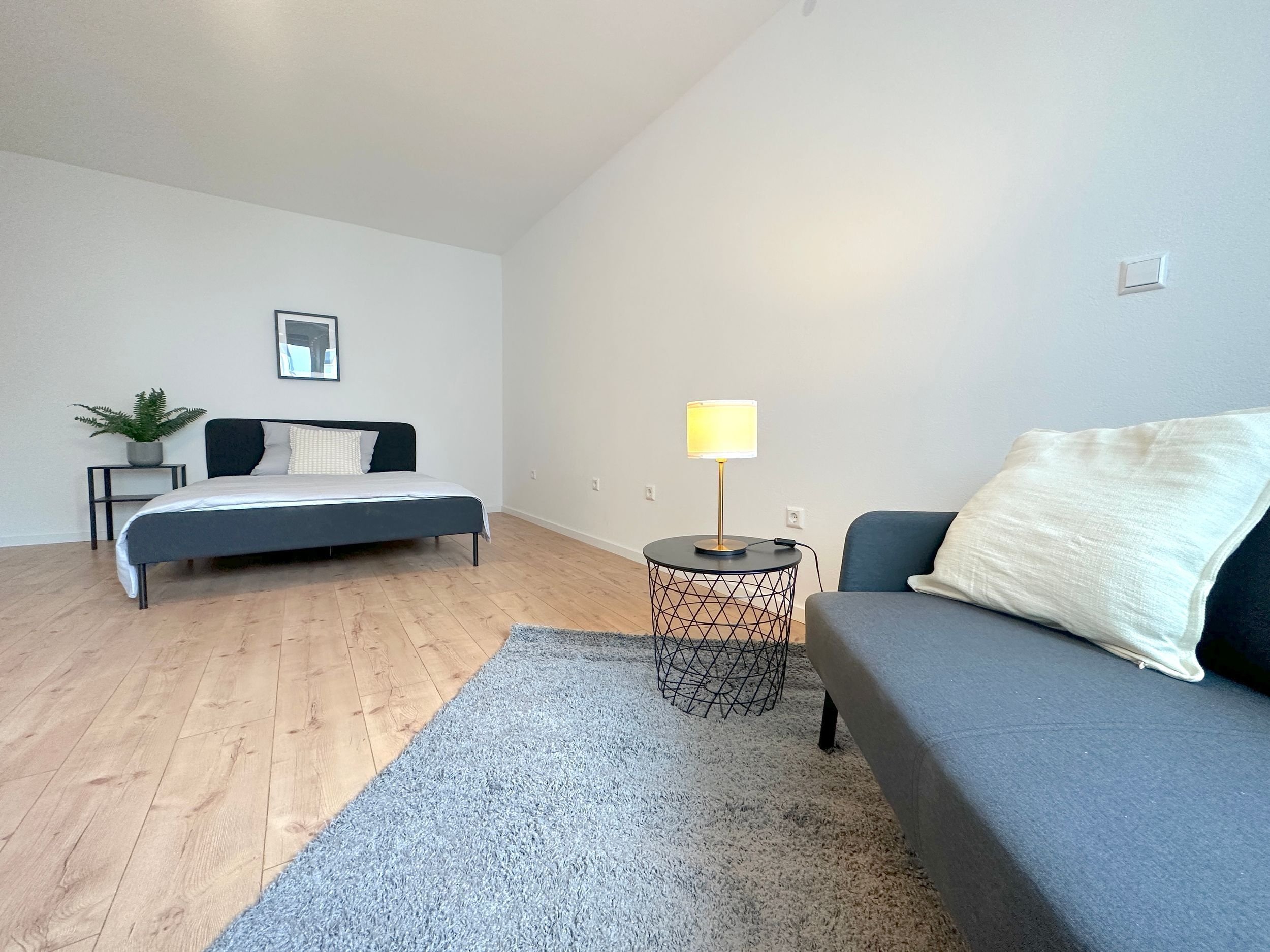 Wohnung zur Miete 900 € 1 Zimmer 36 m²<br/>Wohnfläche 1.<br/>Geschoss ab sofort<br/>Verfügbarkeit Birminghamstraße 91 Nied Frankfurt am Main 65934