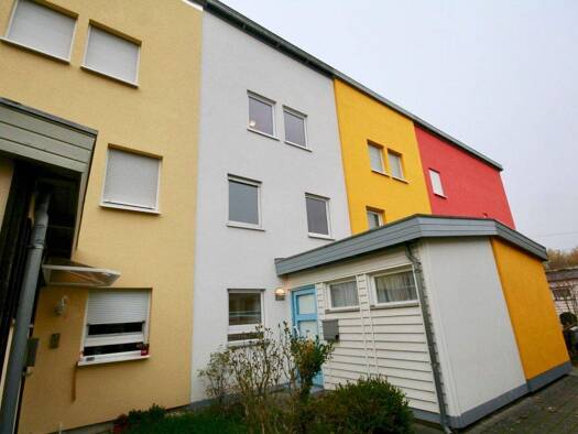 Reihenmittelhaus zur Miete 1.780 € 5 Zimmer 131 m² 167 m² Grundstück Praunheim Frankfurt 60488