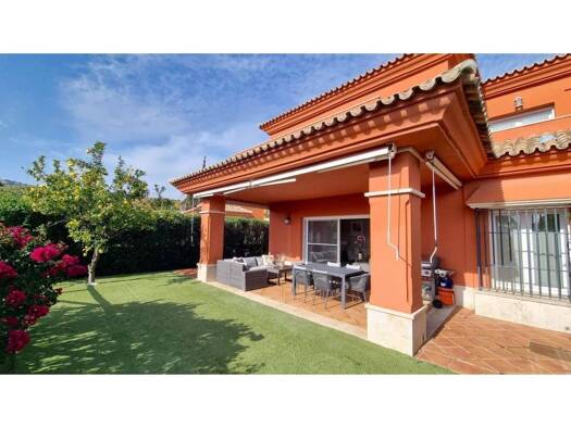 Doppelhaushälfte zur Miete 3.000 € 3 Zimmer 170 m² 291 m² Grundstück Marbella 14280