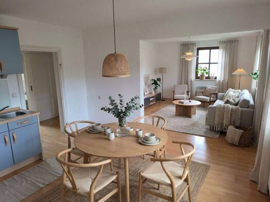 Wohnung zum Kauf 275.000 € 2 Zimmer 62 m² 1. Geschoss frei ab sofort Eschenlohe 82438