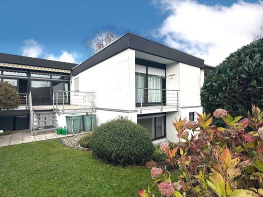 Bungalow zur Miete 2.100 € 6,5 Zimmer 195 m² 590 m² Grundstück frei ab sofort Rüppurr Karlsruhe 76199