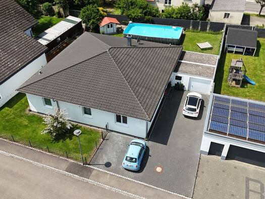 Bungalow zum Kauf provisionsfrei 799.000 € 5 Zimmer 175 m² 742 m² Grundstück Hegelhofen Weißenhorn 89264