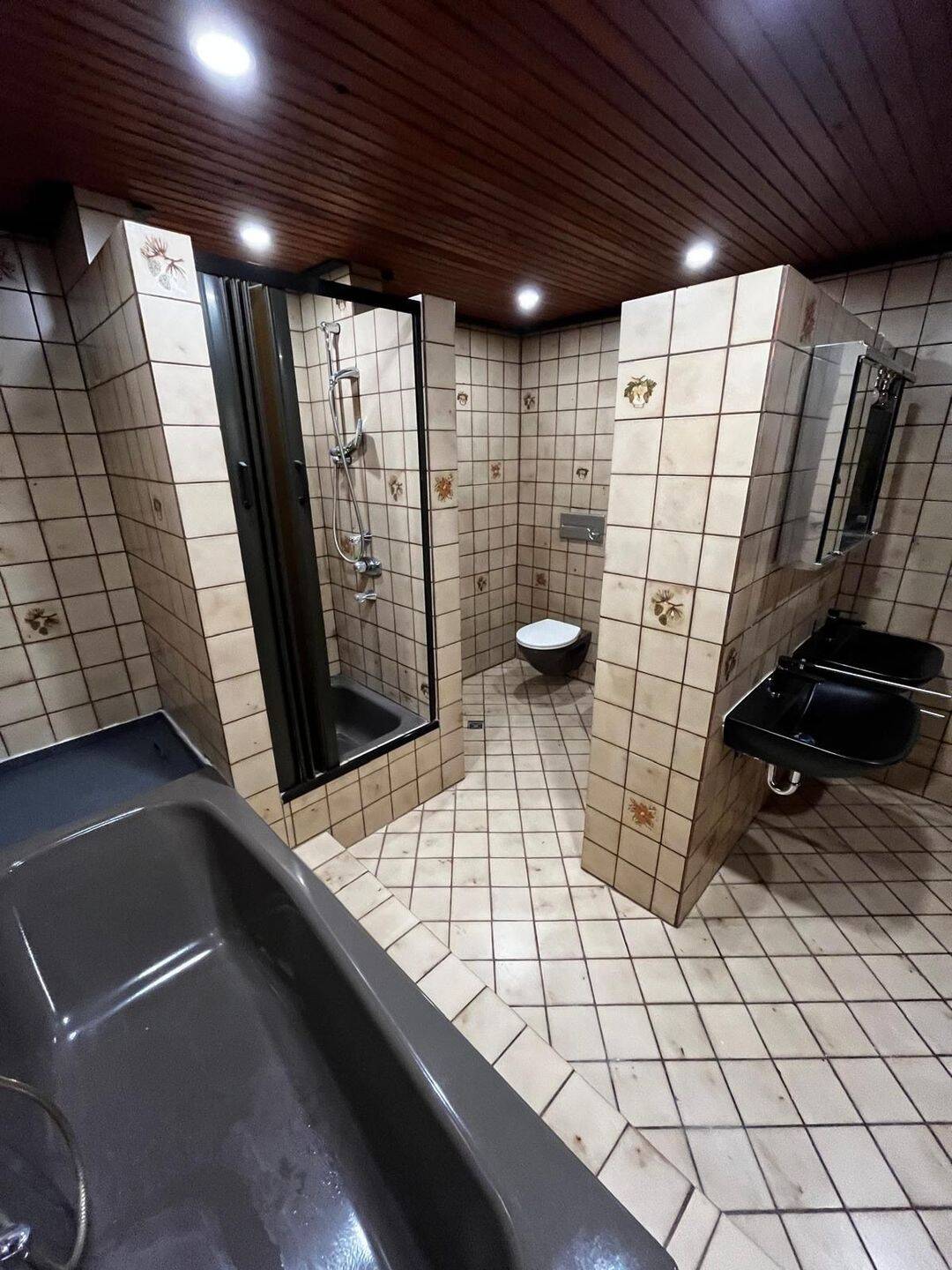 Property thumbnail 6