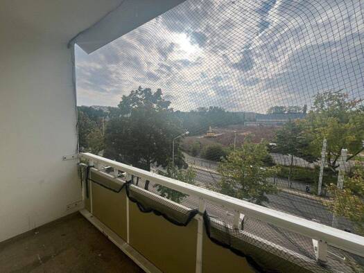 Wohnung zur Miete 359 € 4 Zimmer 70 m² Geschoss 3/5 frei ab sofort Neuplanitzer Straße 53 Neuplanitz Zwickau 08062