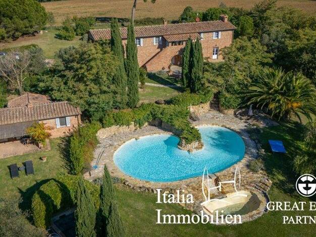 Bauernhaus zum Kauf 1.300.000 € 15 Zimmer 414 m² 9.000 m² Grundstück Castiglione Del Lago 06061