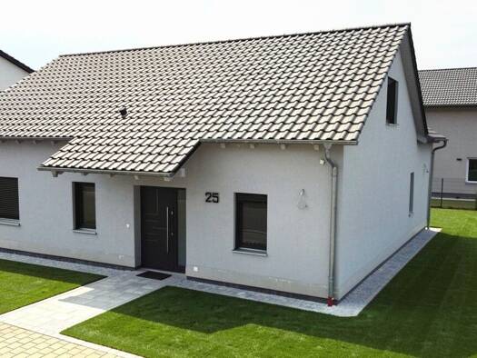 Bungalow zum Kauf 739.000 € 4 Zimmer 135 m² 559 m² Grundstück Wackerstein Pförring 85104
