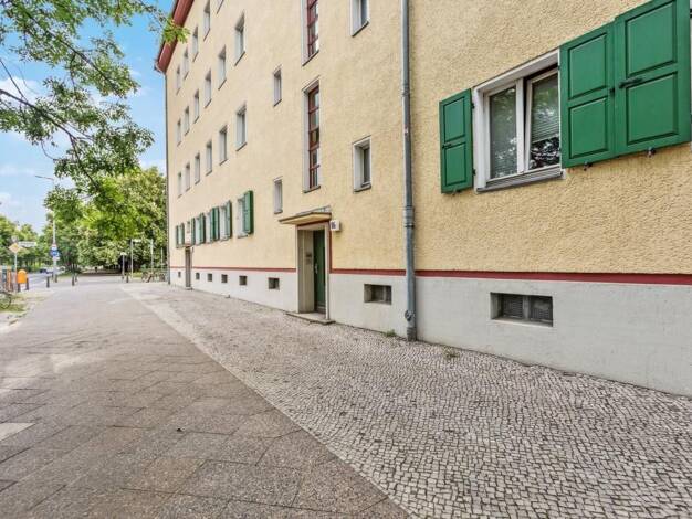 Wohnung zum Kauf provisionsfrei 149.000 € 2 Zimmer 46 m² EG Ostseestraße 46 Prenzlauer Berg Berlin 10409
