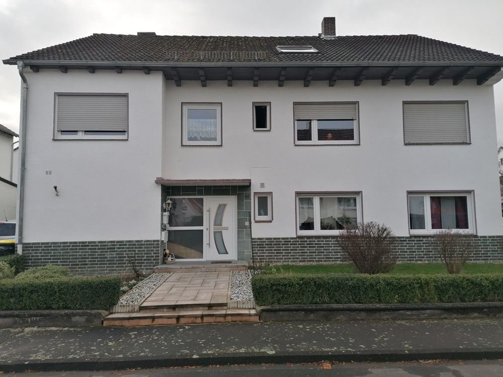 Mehrfamilienhaus zum Kauf 340.000 € 10 Zimmer 294 m²<br/>Wohnfläche 630 m²<br/>Grundstück Wabern Wabern 34590