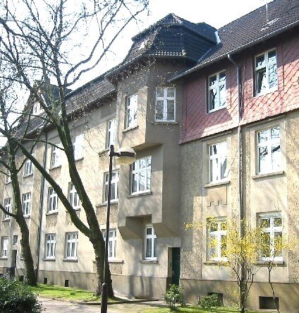 Wohnung zur Miete nur mit Wohnberechtigungsschein 369,11 € 2,5 Zimmer 76,7 m²<br/>Wohnfläche 2.<br/>Geschoss Goetheplatz 3 Obermarxloh Duisburg 47166