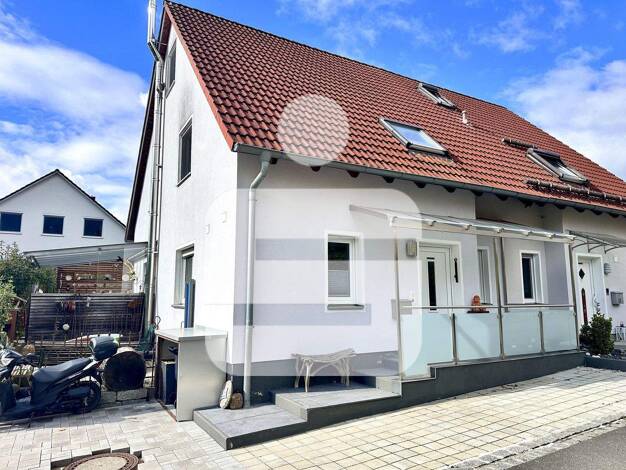 Doppelhaushälfte zum Kauf 395.000 € 5,5 Zimmer 124,5 m² 240 m² Grundstück Amberg 92224