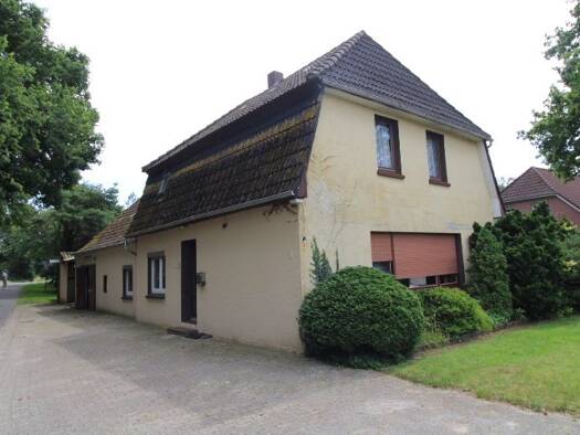 Einfamilienhaus zum Kauf 98.000 € 7 Zimmer 166 m² 867 m² Grundstück Wiesede Friedeburg 26446