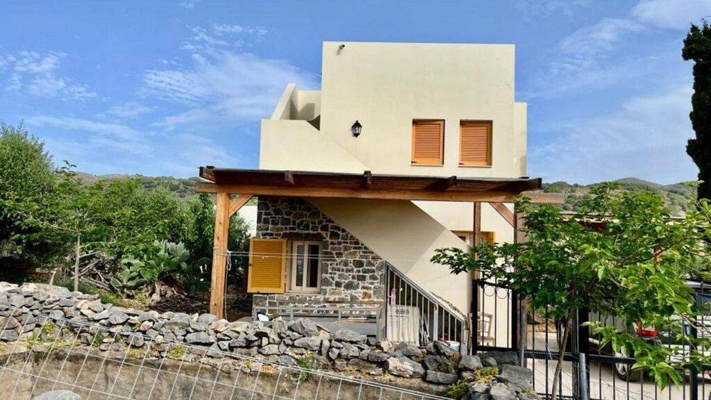 Haus zum Kauf 270.000 € 2 Zimmer 90 m² 500 m² Grundstück Kounali 72400