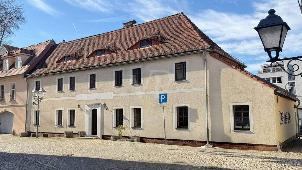 Haus zum Kauf 295.000 € 10 Zimmer 105 m² 251 m² Grundstück Senftenberg 01968
