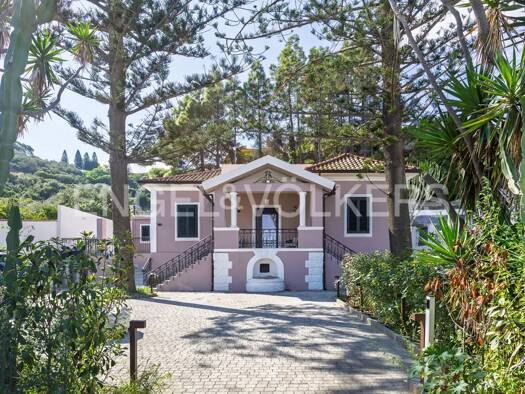 Haus zum Kauf 4 Zimmer 240 m² 1.500 m² Grundstück Via dei due mari 31 Messina 98164