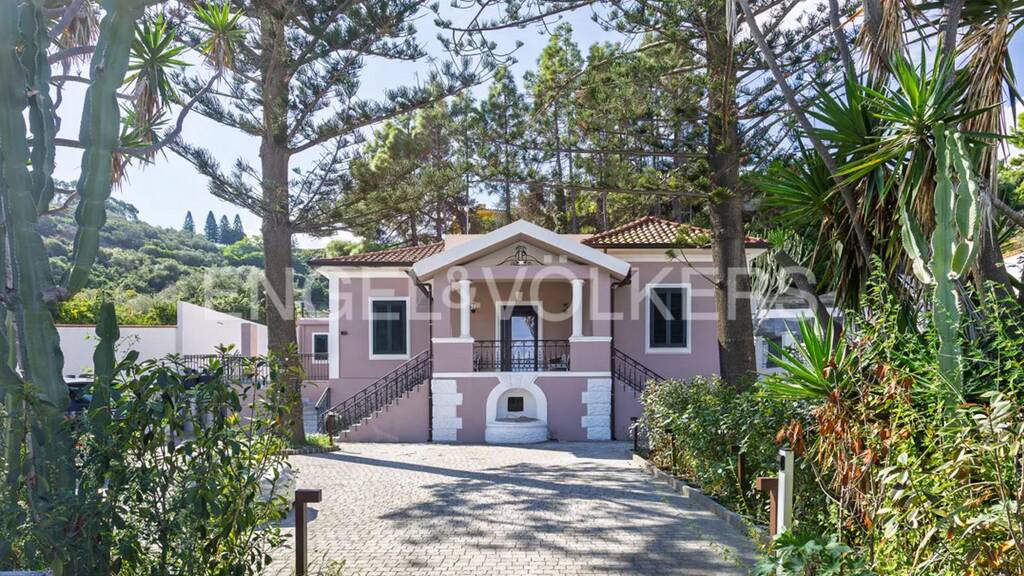 Haus zum Kauf 4 Zimmer 240 m² 1.500 m² Grundstück Via dei due mari 31 Messina 98164