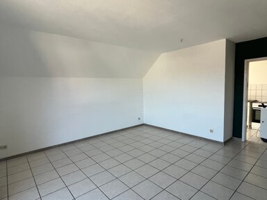 Wohnung zum Kauf 61.000 € 3 Zimmer 60 m² 2. Geschoss frei ab sofort Hasselfelde Oberharz am Brocken 38899