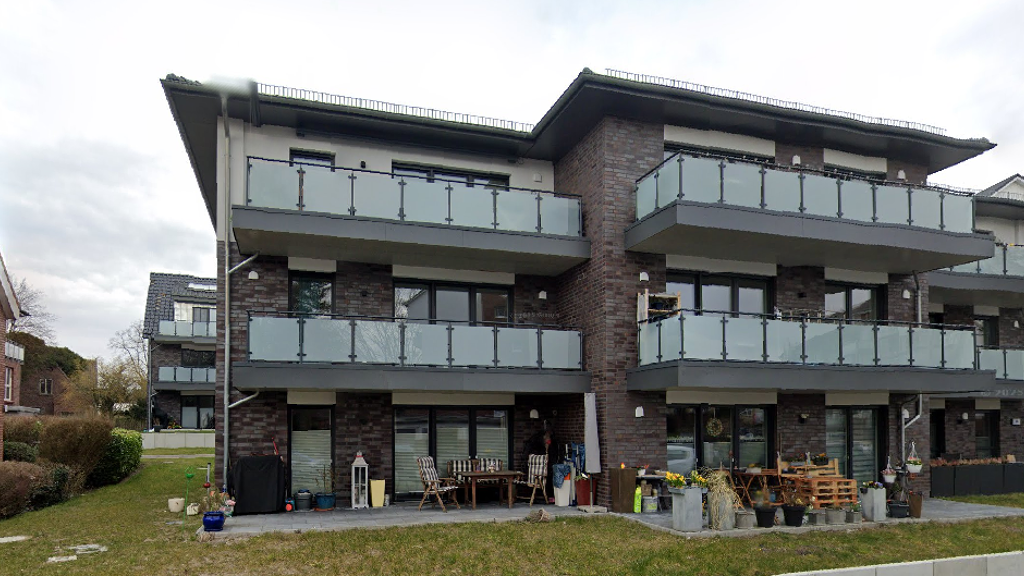 Wohnung zur Miete 1.350 € 3 Zimmer 92 m² 1. Geschoss frei ab sofort Uetersen 25436