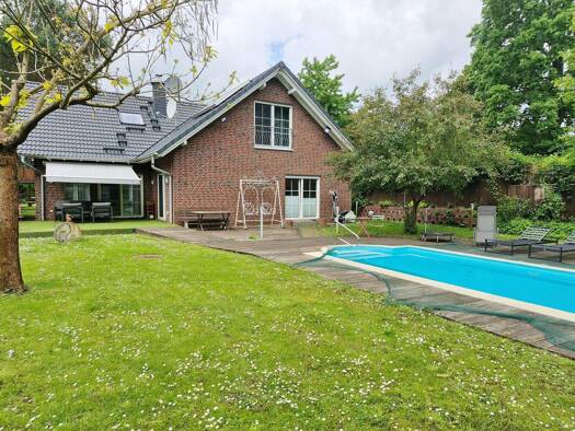 Einfamilienhaus zum Kauf 1.500.000 € 7 Zimmer 225 m² 1.422 m² Grundstück Falkensee 14612