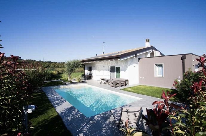 Villa zum Kauf 699.000 € 3 Zimmer 155 m²<br/>Wohnfläche 550 m²<br/>Grundstück corso Europa Manerba del Garda  25080