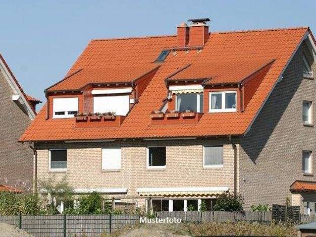 Mehrfamilienhaus zum Kauf 300.000 € 8 Zimmer 150 m² 2.024 m² Grundstück Düsternort Delmenhorst 27749