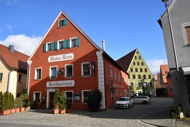 Haus zum Kauf provisionsfrei als Kapitalanlage geeignet 296.000 € 742,7 m² 322,6 m² Grundstück Hauptstr. 34 Spalt Spalt 91174