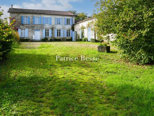 Einfamilienhaus zum Kauf 430.000 € 20 Zimmer 670 m² 5.562 m² Grundstück Hôtel de Ville Cognac 16100