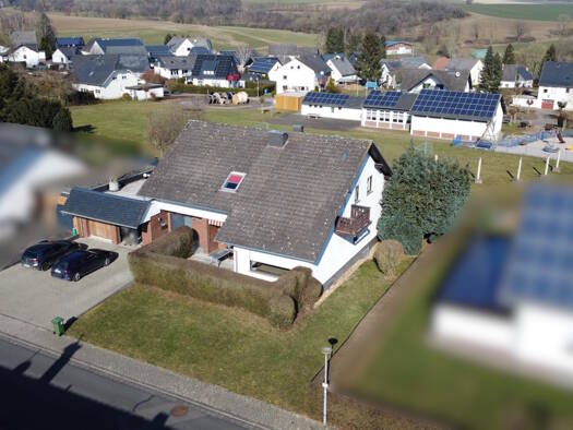 Mehrfamilienhaus zum Kauf 369.000 € 9,5 Zimmer 200,8 m² 735 m² Grundstück Heinzenbach / Hunsrück 55483