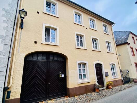Einfamilienhaus zum Kauf 185.000 € 9 Zimmer 146 m² 172 m² Grundstück Dhron Neumagen-Dhron 54347
