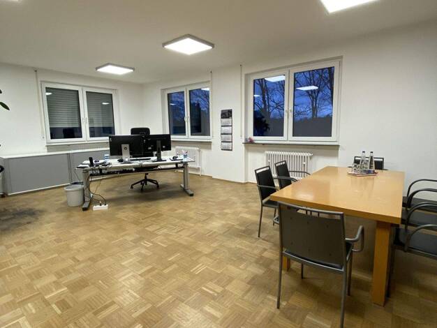 Lagerhalle zur Miete 5,50 € 4.481,4 m² Lagerfläche teilbar ab 285,2 m² Eibach Nürnberg 90451