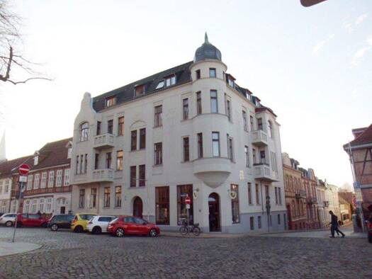 Wohnung zur Miete 776 € 3 Zimmer 88 m² 1. Geschoss frei ab 01.02.2026 Puschkinstraße 1 Schelfstadt Schwerin 19055