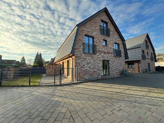 Doppelhaushälfte zur Miete 2.140 € 4 Zimmer 125 m² 15 m² Grundstück frei ab 01.02.2026 Wiemerskamp Tangstedt 22889