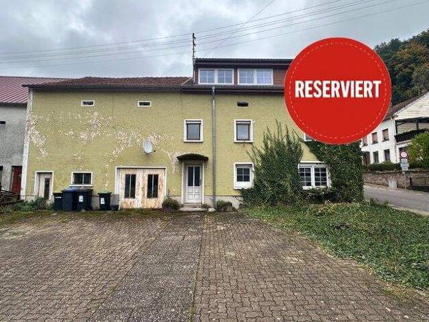 Bauernhaus zum Kauf 79.500 € 6 Zimmer 220 m² 593 m² Grundstück frei ab sofort Am Hügel 15 Rimlingen Losheim am See 66679
