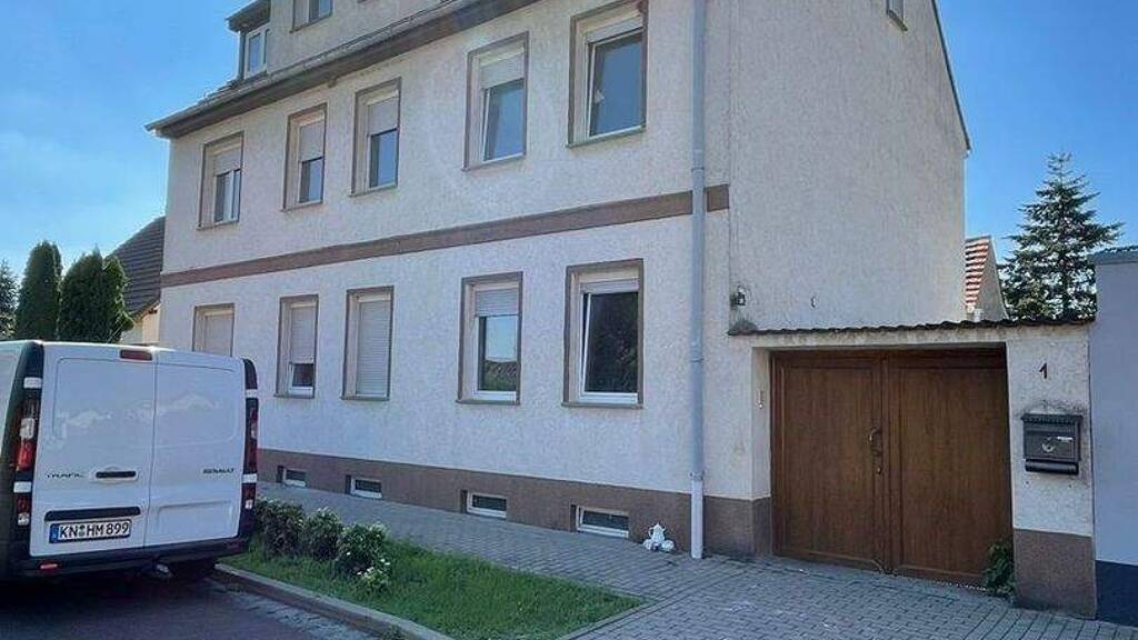 Mehrfamilienhaus zum Kauf 270.000 € 11 Zimmer 220 m² 593 m² Grundstück Latdorf Nienburg 06429