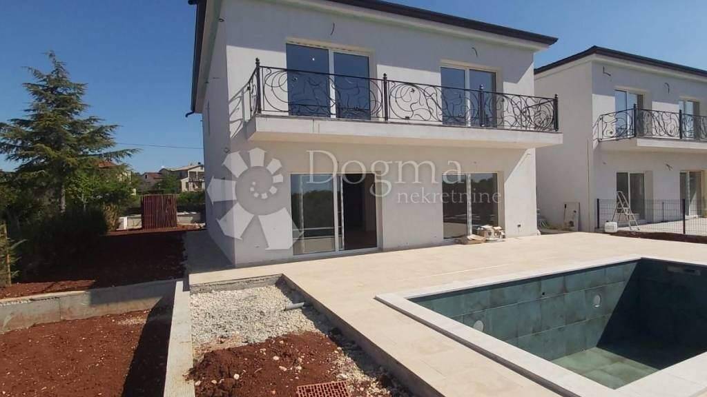 Haus zum Kauf 650.000 € 6 Zimmer 230 m² Luka