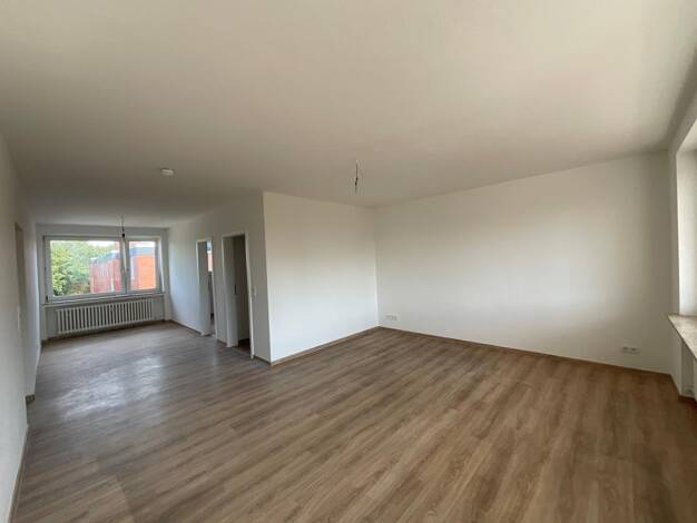 Wohnung zur Miete 529 € 3 Zimmer 80,8 m² 3. Geschoss Von-Bodelschwingh-Straße 11 Innenstadt Aurich 26603