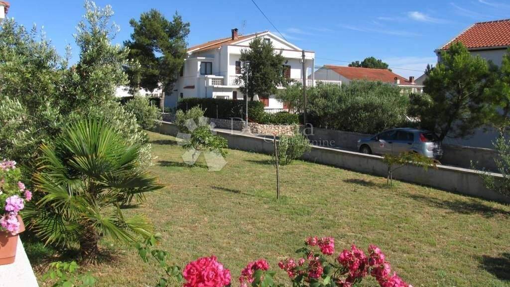 Haus zum Kauf 595.000 € 15 Zimmer 450 m² Povljana