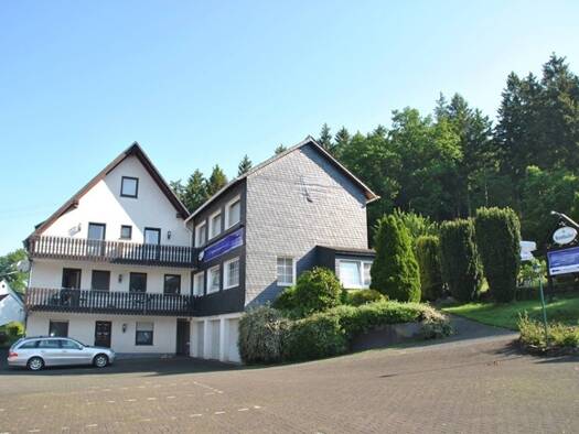 Hotel zum Kauf 450.000 € 16 Zimmer 1.050 m² Gastrofläche 2.335 m² Grundstück Olpe 57462