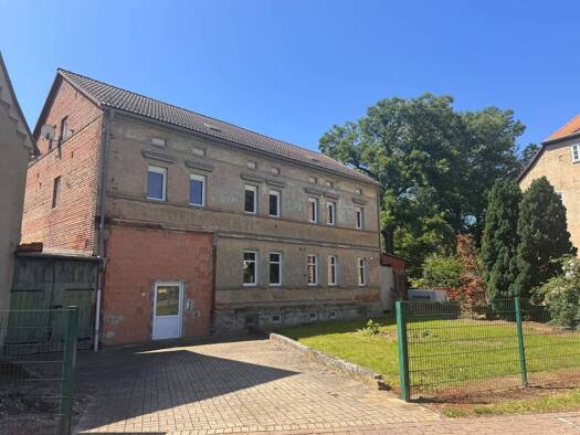 Mehrfamilienhaus zum Kauf provisionsfrei 160.000 € 16 Zimmer 252 m² 1.608 m² Grundstück Gerstewitz Lützen 06686