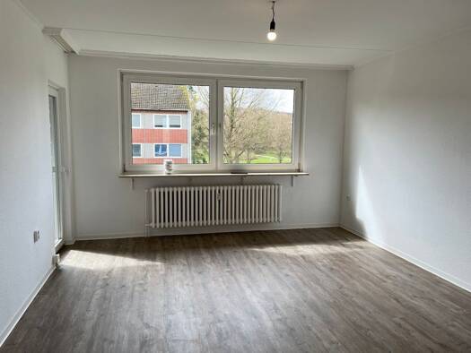 Wohnung zur Miete 750 € 4 Zimmer 82,3 m² 3. Geschoss frei ab 16.08.2025 Masurenring 84 Neumühlen-Dietrichsdorf Kiel 24149