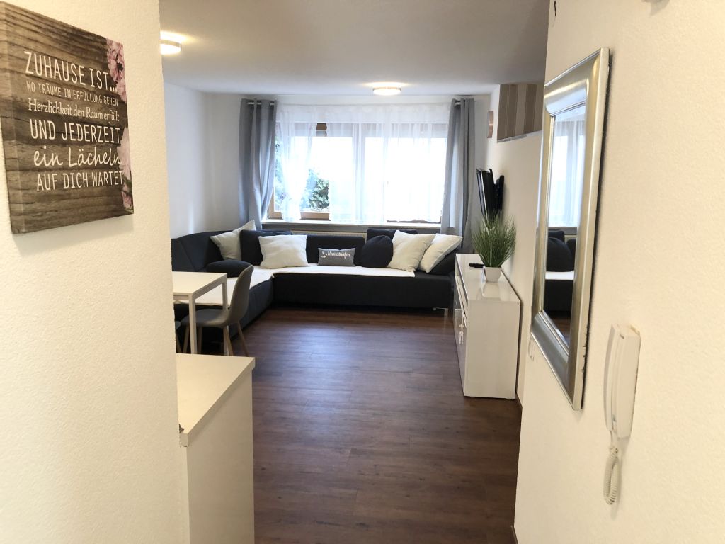 Wohnung zur Miete Wohnen auf Zeit 1.230 € 1 Zimmer 45 m²<br/>Wohnfläche 30.12.2024<br/>Verfügbarkeit Gutenbergstraße Großsachsenheim Sachsenheim 74343