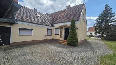 Doppelhaushälfte zum Kauf provisionsfrei 80.990 € 4 Zimmer 80,2 m² 587 m² Grundstück frei ab sofort Schleife Schleife 02959